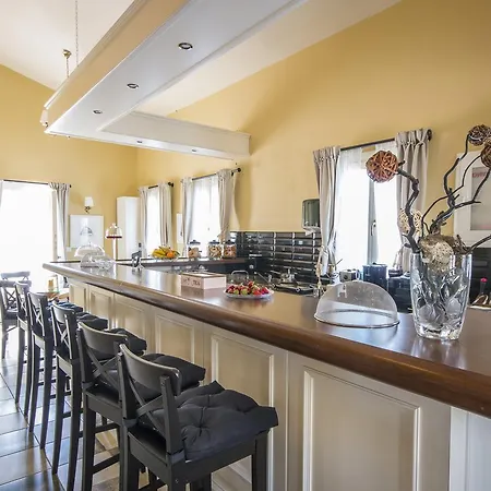 Nautilus Luxury Aparthotel 4*