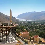 Nautilus Luxury 4* سيمي