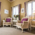 Nautilus Luxury 4* سيمي